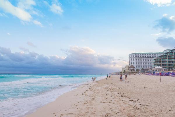 Villa Del Mar Канкун Экстерьер фото